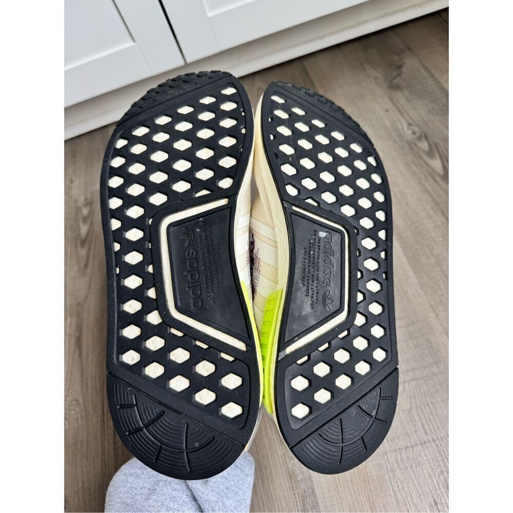 Adidas NMD R1 Boost Men’s Running Shoe Sneaker Size 9 Semi Solar White D96626 - Picture 7 of 10